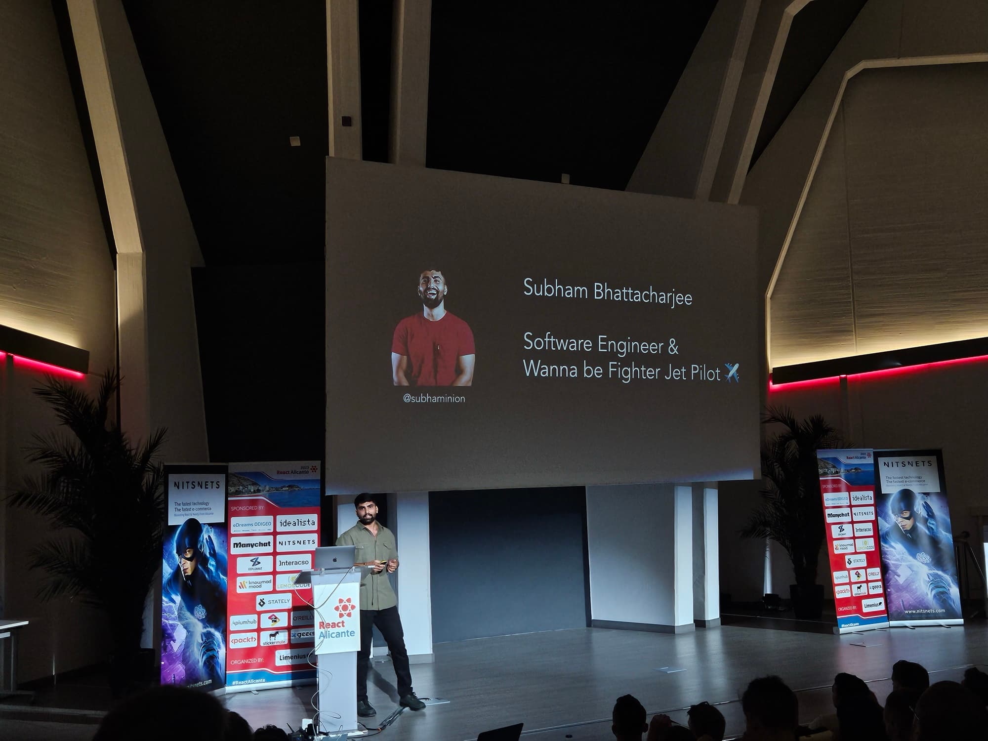 Speaking at React Alicante 2023
